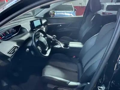 Vendo Peugeot 3008 2022 - 25490 EUR, 93958 km - AUTO.MOTO.pt