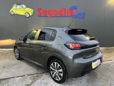 Vendo Peugeot 208 2023 - 13750 EUR, 62065 km - AUTO.MOTO.pt