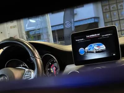 Vendo Mercedes-Benz CLA 200 2018 - 20990 EUR, 165000 km - AUTO.MOTO.pt