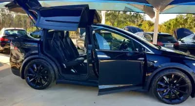 Vendo Tesla Model X 2019 - 59990 EUR, 179000 km - AUTO.MOTO.pt