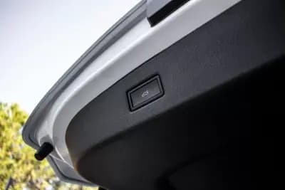 Vendo Ford Explorer 2024 - 39990 EUR, 15628 km - AUTO.MOTO.pt