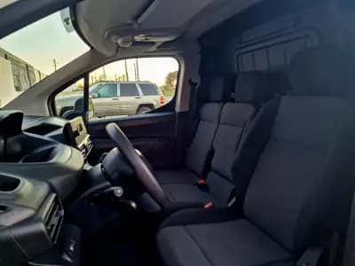 Vendo Peugeot Partner 2019 - 13990 EUR, 69037 km - AUTO.MOTO.pt