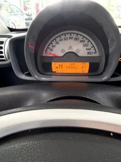 Sell Smart Fortwo Cabrio 2009 - 6000 EUR, 140000 km - AUTO.MOTO.pt