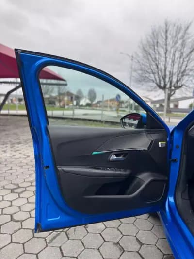 Sell Peugeot 208 2021 - 15500 EUR, 71335 km - AUTO.MOTO.pt