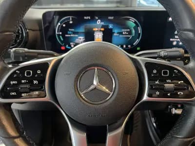 Vendo Mercedes-Benz A 180 Limousine 2020 - 22600 EUR, 114696 km - AUTO.MOTO.pt