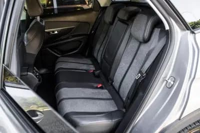 Vendo Peugeot 3008 2018 - 18490 EUR, 127901 km - AUTO.MOTO.pt