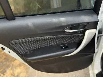 Vendo BMW 120 2015 - 15995 EUR, 192718 km - AUTO.MOTO.pt