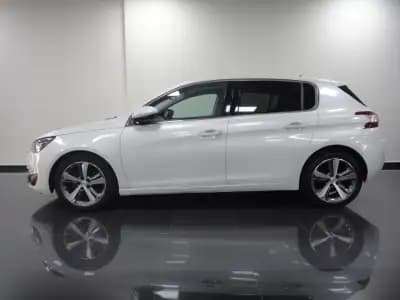 Sell Peugeot 308 2016 - 10900 EUR, 136000 km - AUTO.MOTO.pt