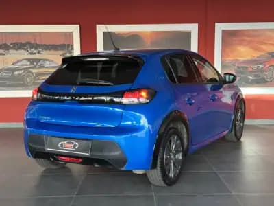 Sell Peugeot e-208 2021 - 17990 EUR, 45609 km - AUTO.MOTO.pt