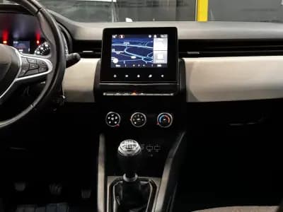 Vendo Renault Clio 2022 - 13990 EUR, 72588 km - AUTO.MOTO.pt