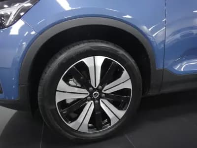 Vendo Volvo XC 40 2022 - 26990 EUR, 111000 km - AUTO.MOTO.pt