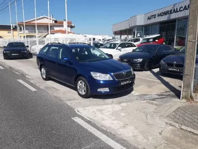 Sell Skoda Octavia Break 2010 - 5900 EUR, 183792 km - AUTO.MOTO.pt