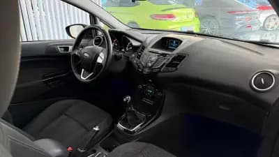 Sell Ford Fiesta 2015 - 8990 EUR, 144693 km - AUTO.MOTO.pt