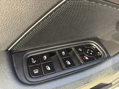 Sell Porsche Panamera 2018 - 74500 EUR, 50941 km - AUTO.MOTO.pt