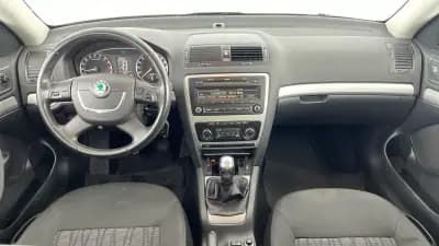 Sell Skoda Octavia Break 2010 - 7500 EUR, 139227 km - AUTO.MOTO.pt