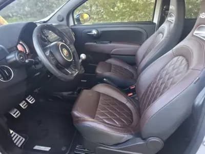 Sell Abarth 695 2023 - 29990 EUR, 6300 km - AUTO.MOTO.pt