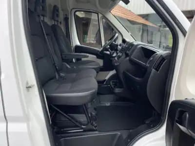 Vendo Peugeot Boxer 2.0BlueHDi L2H2 Premium 2019 - 18990 EUR, 232250 km - AUTO.MOTO.pt