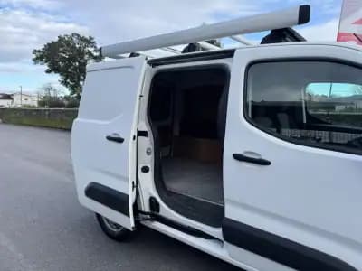 Vendo Peugeot Partner 2019 - 13990 EUR, 150000 km - AUTO.MOTO.pt
