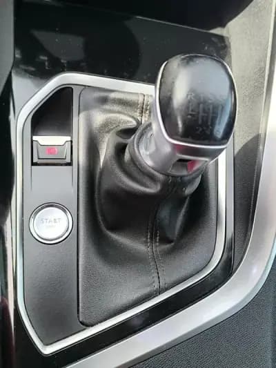 Vendo Peugeot 3008 2017 - 16900 EUR, 174123 km - AUTO.MOTO.pt