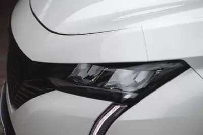 Vendo Peugeot 308 2022 - 22900 EUR, 133639 km - AUTO.MOTO.pt