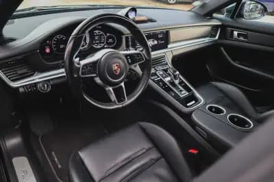 Sell Porsche Panamera Sport Turismo 2019 - 69880 EUR, 97640 km - AUTO.MOTO.pt