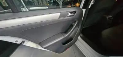 Vendo Volkswagen Jetta 2017 - 8990 EUR, 260000 km - AUTO.MOTO.pt