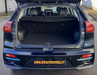 Vendo Kia e-Niro 2022 - 23490 EUR, 65800 km - AUTO.MOTO.pt