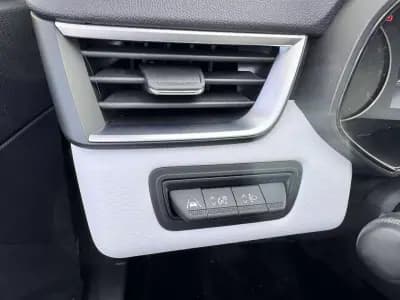 Vendo Renault Clio 2023 - 15500 EUR, 136000 km - AUTO.MOTO.pt