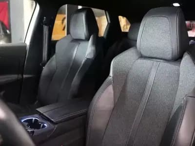 Vendo Peugeot 3008 2017 - 20900 EUR, 114000 km - AUTO.MOTO.pt