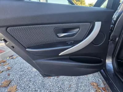 Sell BMW 318 2019 - 21800 EUR, 98000 km - AUTO.MOTO.pt