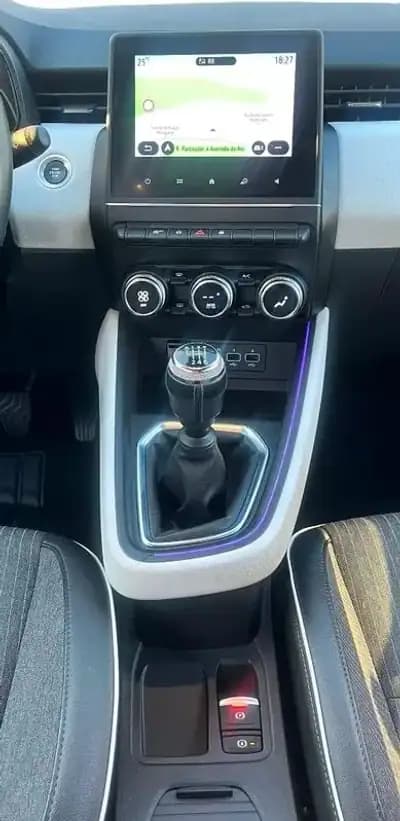 Sell Renault Clio 2023 - 14500 EUR, 80483 km - AUTO.MOTO.pt