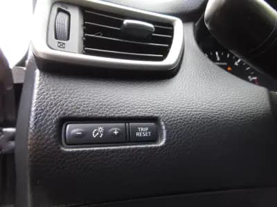 Vendo Nissan Qashqai 2015 - 13490 EUR, 216000 km - AUTO.MOTO.pt