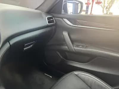 Sell Maserati Ghibli 2014 - 31000 EUR, 226000 km - AUTO.MOTO.pt