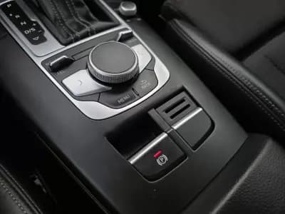 Sell Audi A3 Sportback 2017 - 18990 EUR, 164000 km - AUTO.MOTO.pt