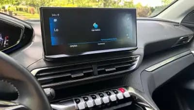 Vendo Peugeot 3008 2021 - 20499 EUR, 98021 km - AUTO.MOTO.pt