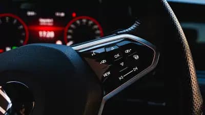 Sell Volkswagen Golf 2020 - 33000 EUR, 66500 km - AUTO.MOTO.pt