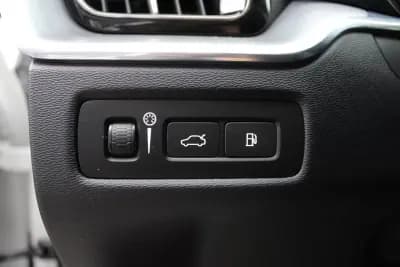 Sell Volvo XC 60 2021 - 31900 EUR, 121360 km - AUTO.MOTO.pt