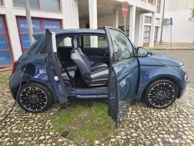 Sell Fiat 500 3 + 1 2022 - 19950 EUR, 10000 km - AUTO.MOTO.pt