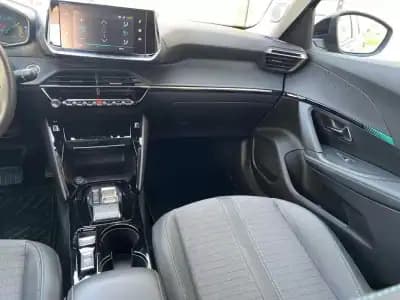 Vendo Peugeot e-2008 2022 - 21990 EUR, 30000 km - AUTO.MOTO.pt