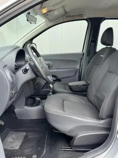 Sell Dacia Lodgy 2015 - 8950 EUR, 110000 km - AUTO.MOTO.pt