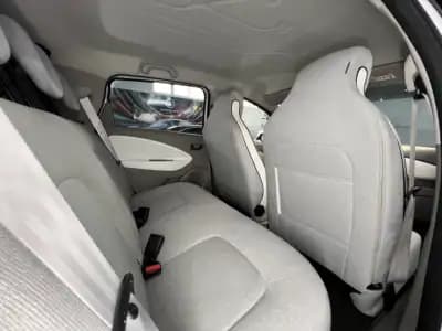 Vendo Renault Zoe 2019 - 9990 EUR, 150000 km - AUTO.MOTO.pt