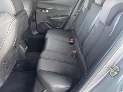 Vendo Peugeot e-2008 2023 - 21950 EUR, 73200 km - AUTO.MOTO.pt