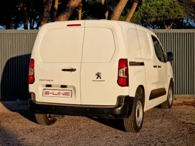 Vendo Peugeot Partner 2021 - 13990 EUR, 106734 km - AUTO.MOTO.pt