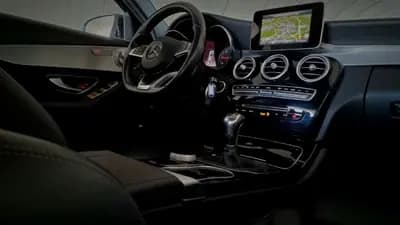 Vendo Mercedes-Benz C 220 2018 - 26800 EUR, 147000 km - AUTO.MOTO.pt