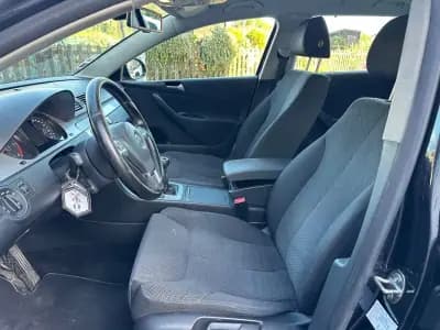 Vendo Volkswagen Passat 2010 - 6750 EUR, 210000 km - AUTO.MOTO.pt