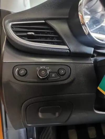 Vendo Opel Mokka X 2016 - 10250 EUR, 218000 km - AUTO.MOTO.pt