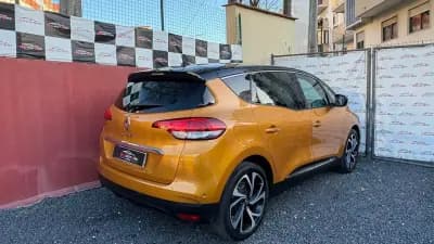 Vendo Renault Scénic 2019 - 16900 EUR, 69000 km - AUTO.MOTO.pt