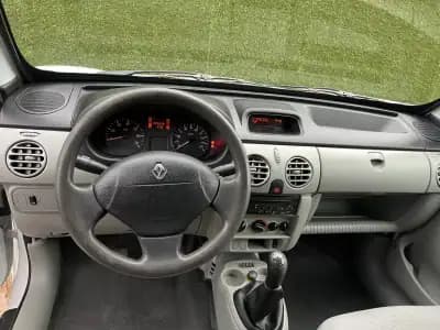 Vendo Renault Kangoo 2006 - 4200 EUR, 225000 km - AUTO.MOTO.pt