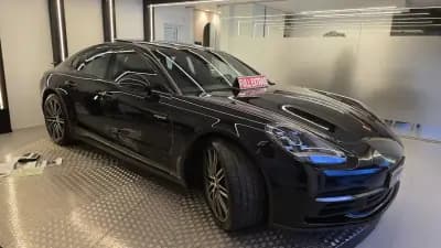 Sell Porsche Panamera 2020 - 84500 EUR, 42501 km - AUTO.MOTO.pt