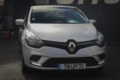 Vendo Renault Clio 2018 - 12480 EUR, 121000 km - AUTO.MOTO.pt